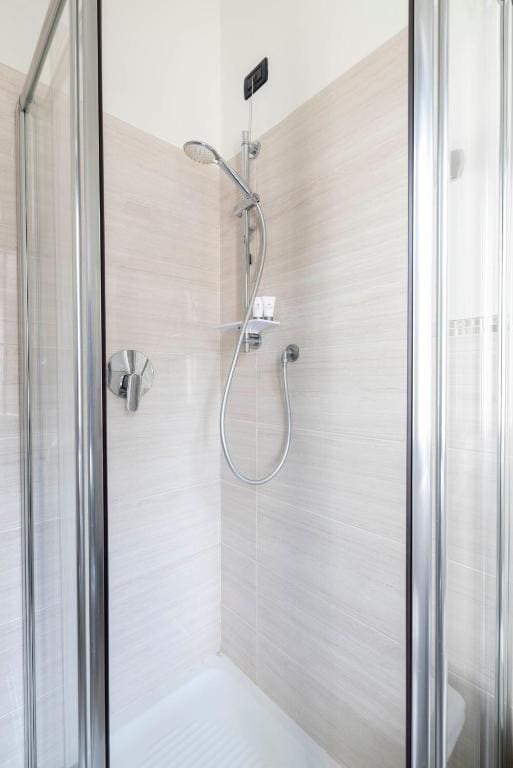 Standard Single Room with Mountain View room - Image 3