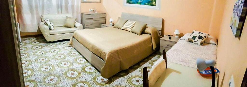 Standard Triple Room room - Image 2