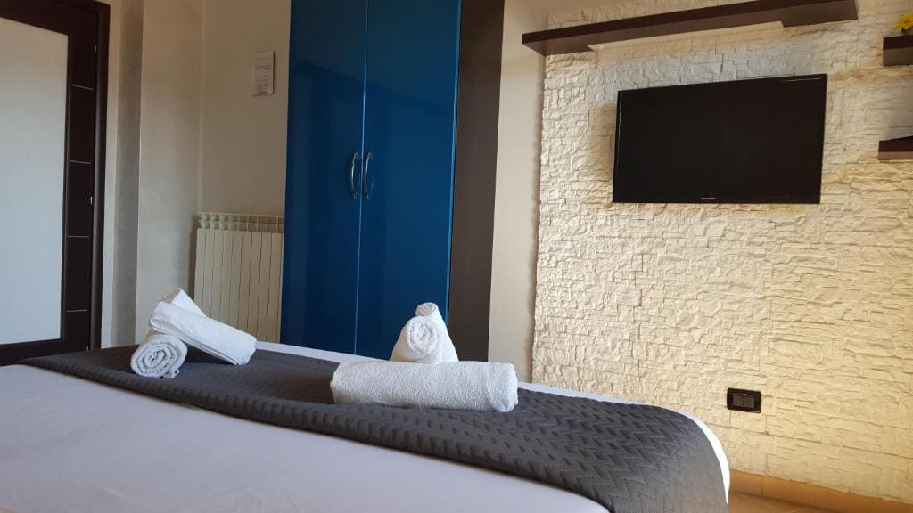 Deluxe Double Room room - Image 2