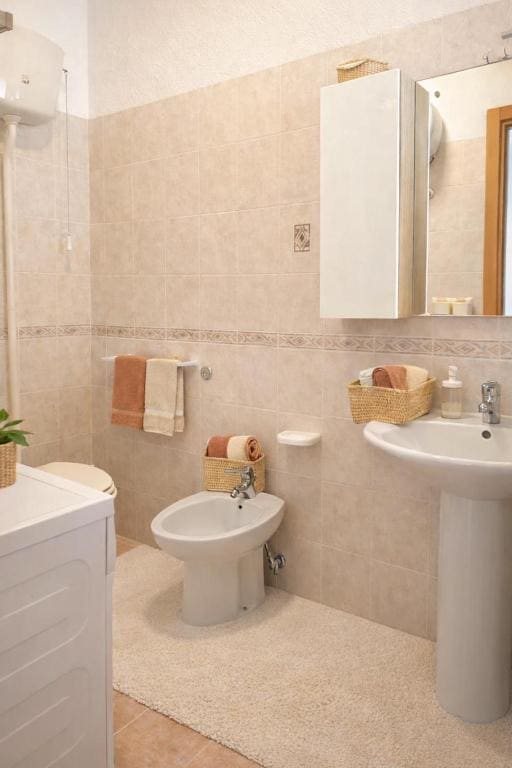 Large Double Room room - Image 1