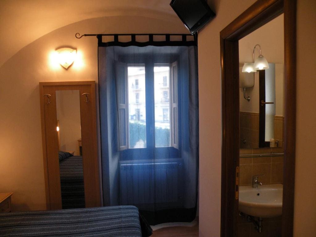 Double Room room - Image 2
