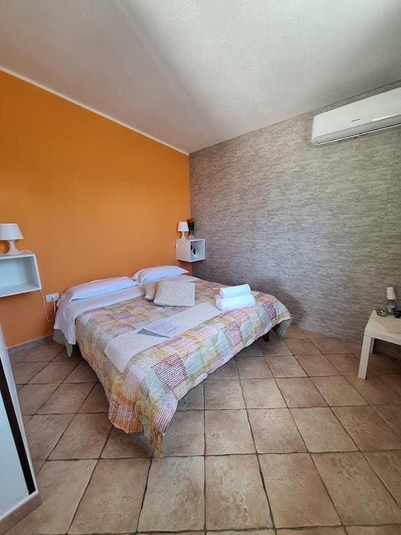 Economy Double Room room - Image 2