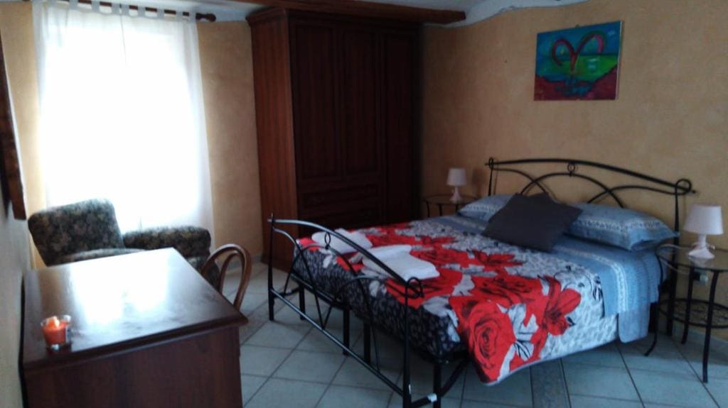 Superior Double or Twin Room with Mountain View room - Image 2