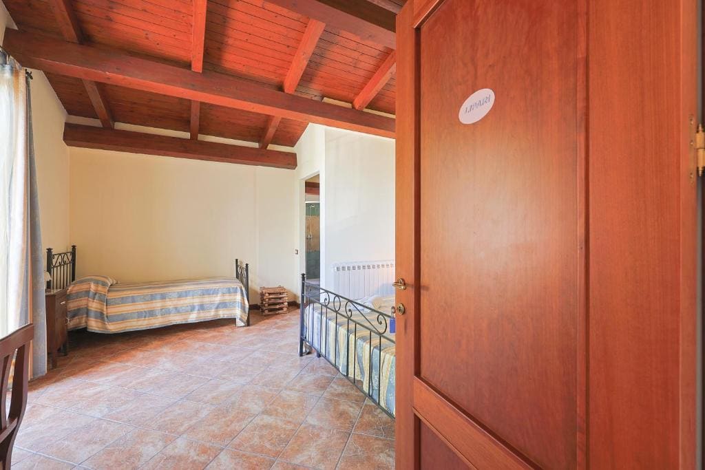 Triple Room with Shower room - Image 1