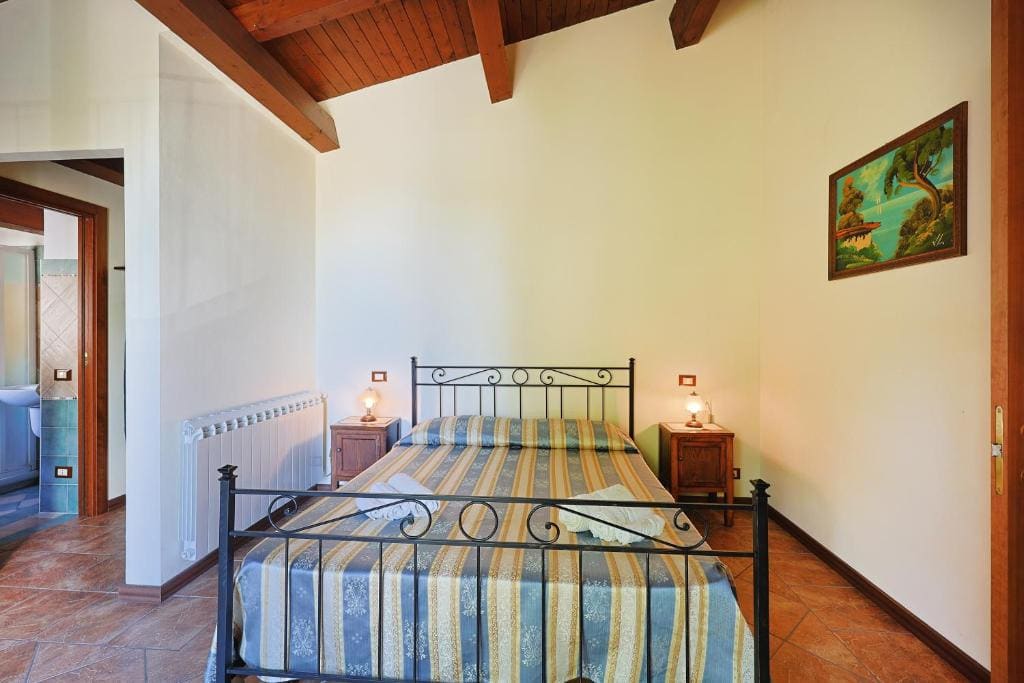 Triple Room with Shower room - Image 3