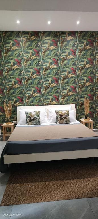Double Room with Private Bathroom room - Image 1