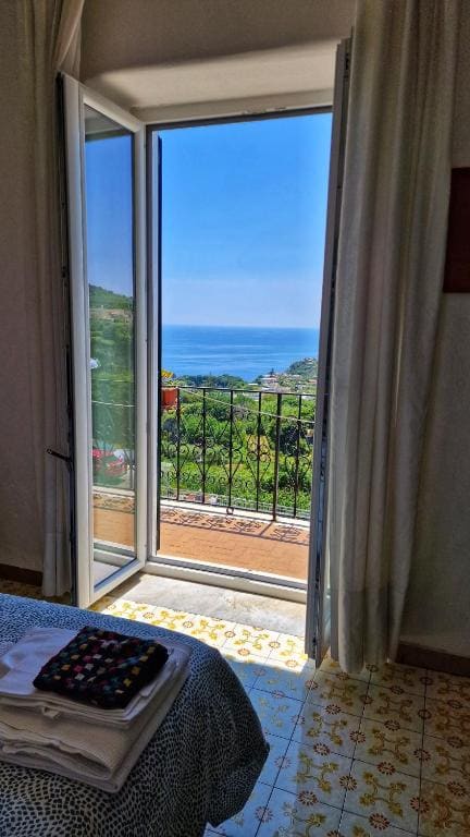 Quadruple Room with Balcony room - Image 1