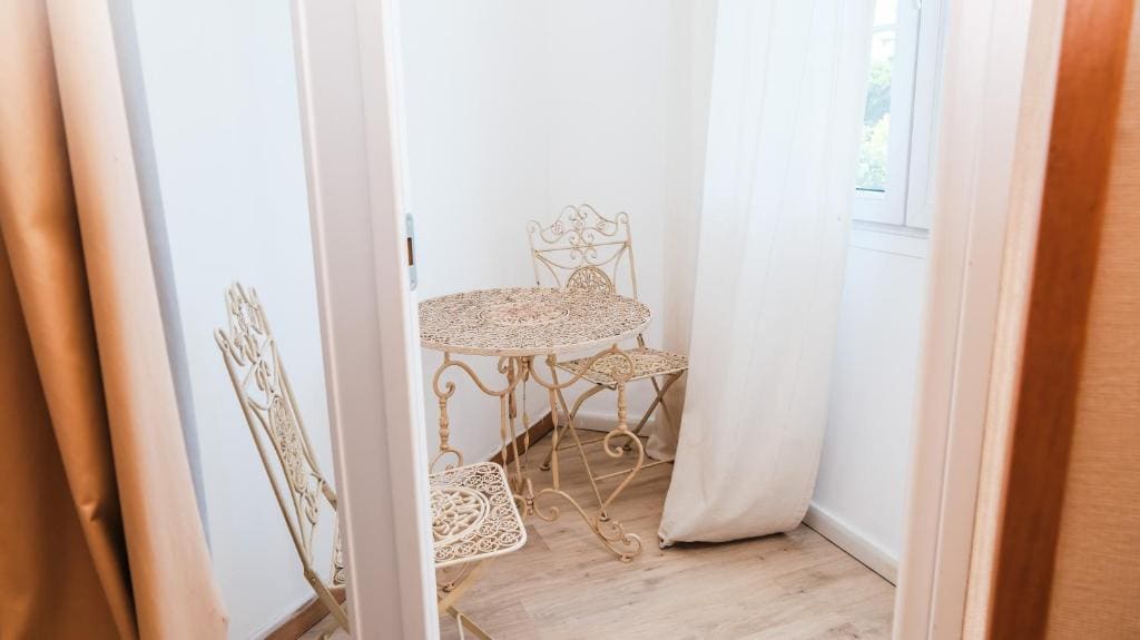 Classic Double Room room - Image 2