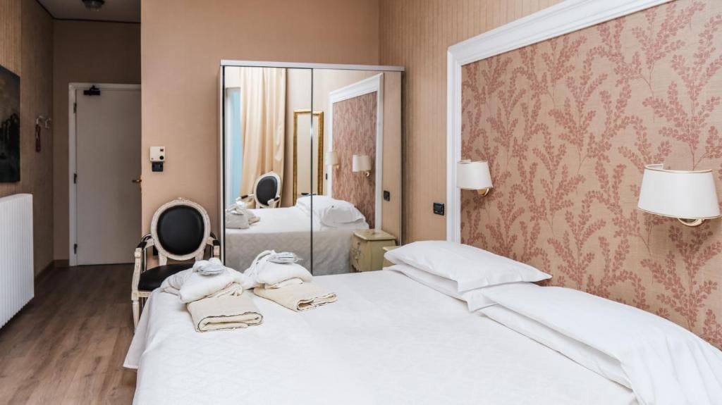 Classic Double Room room - Image 1