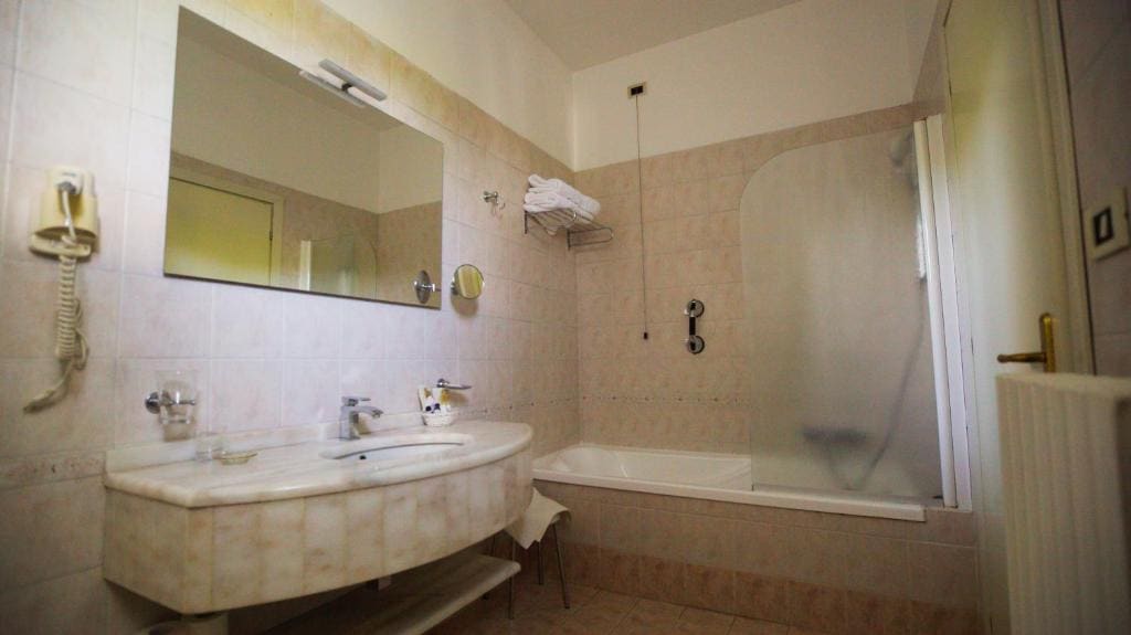 Classic Suite room - Image 1