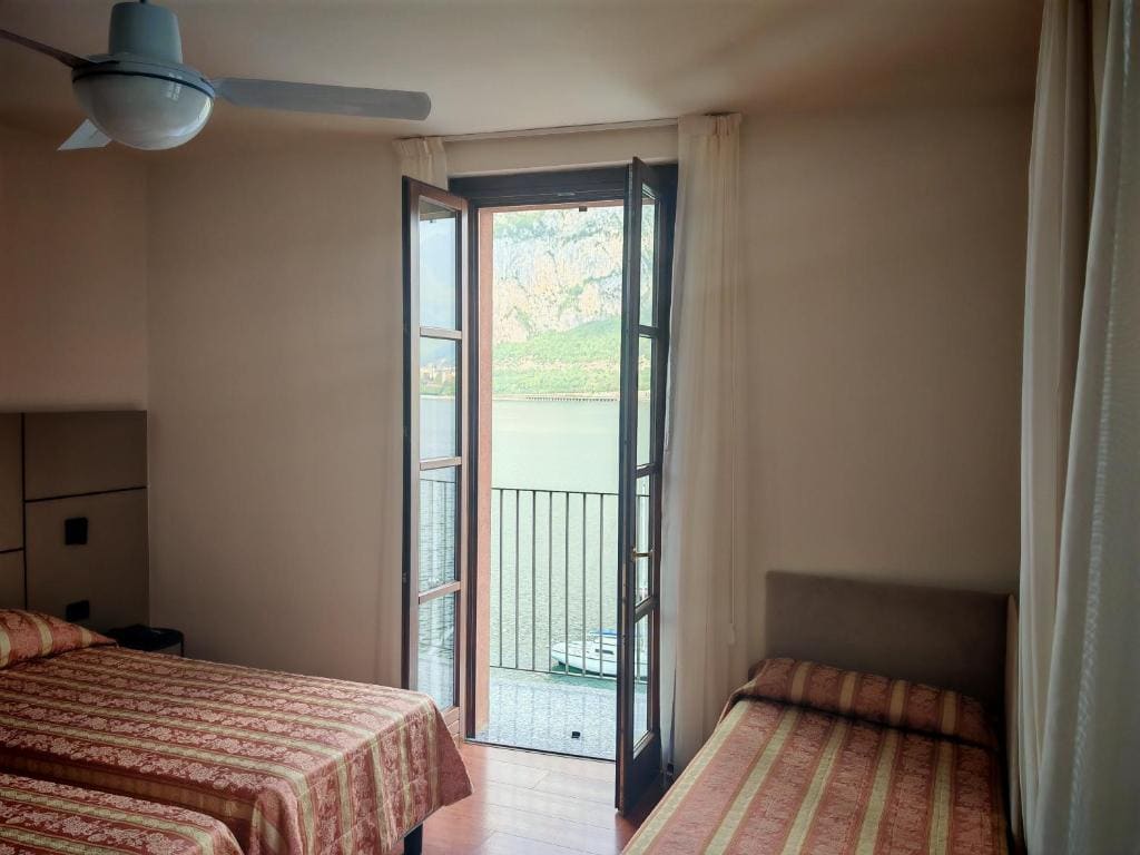 Single Room with Lake View room - Image 2