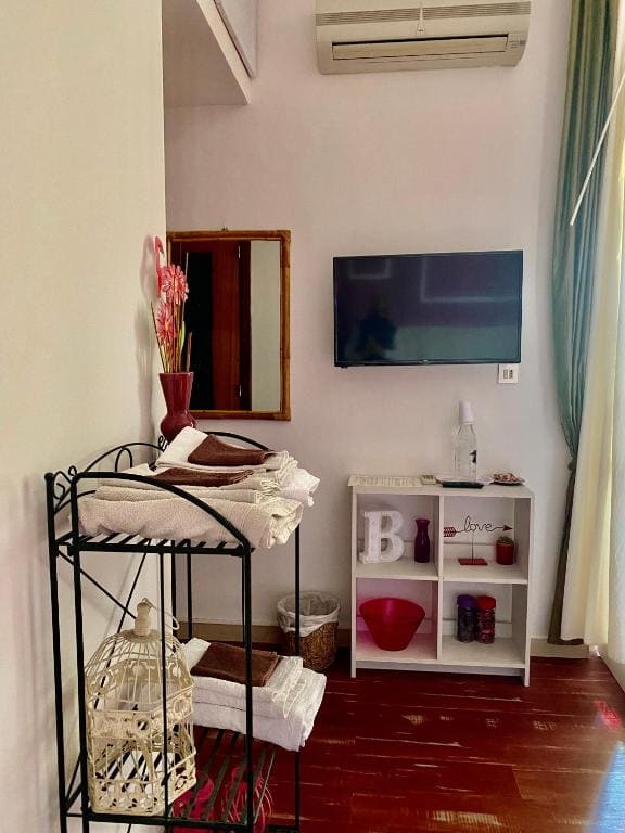 Deluxe Double or Twin Room room - Image 3