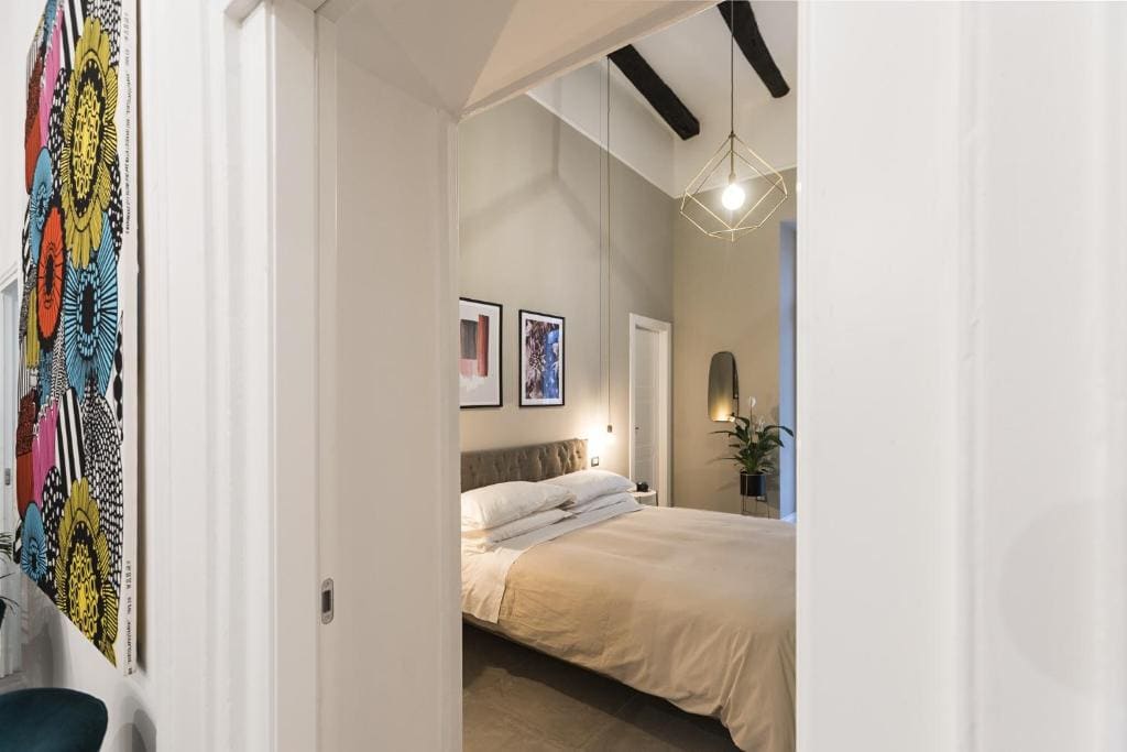 Deluxe King Room room - Image 2