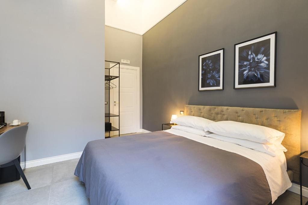King Room with Balcony room - Image 3