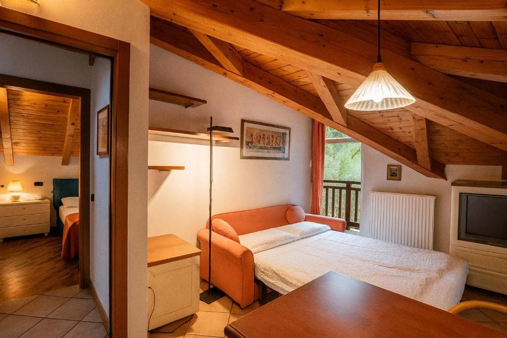 One-Bedroom Apartment - Attic room - Image 3