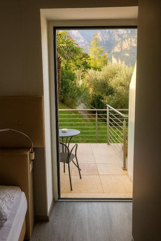 Single Room with Terrace room - Image 1