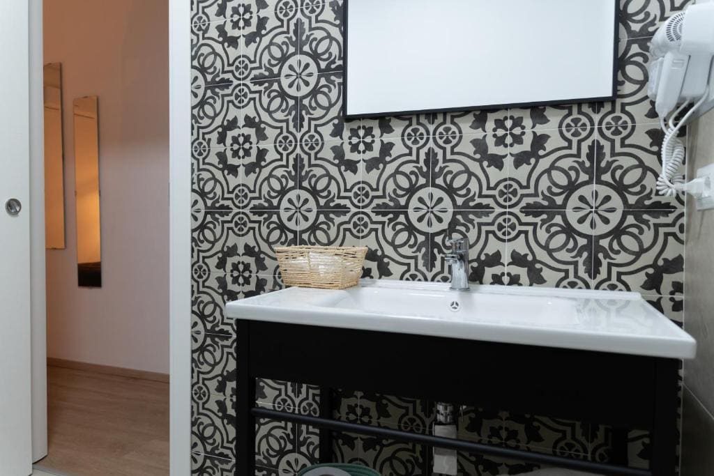 Double Room with Terrace room - Image 3
