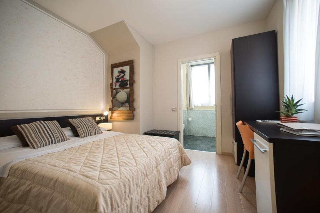 Superior Double Room room - Image 1
