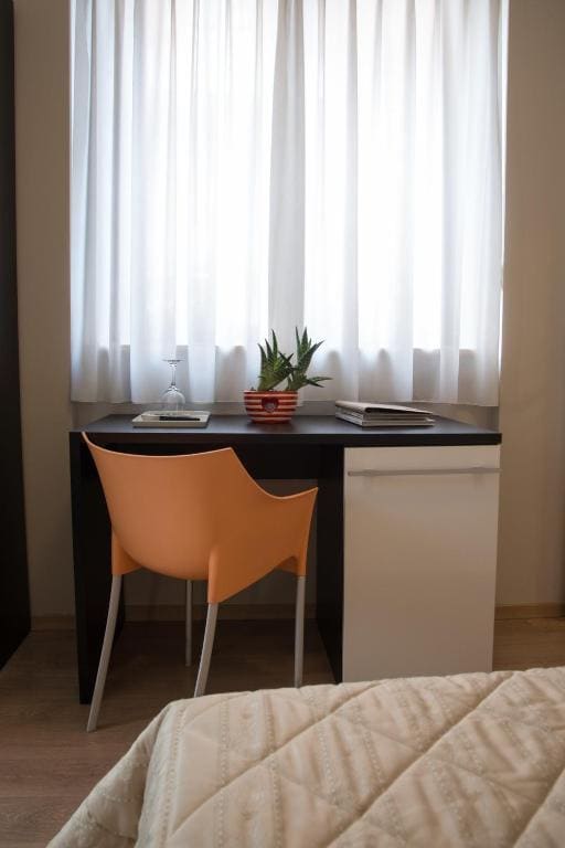 Double or Twin Room - Disability Access room - Image 3