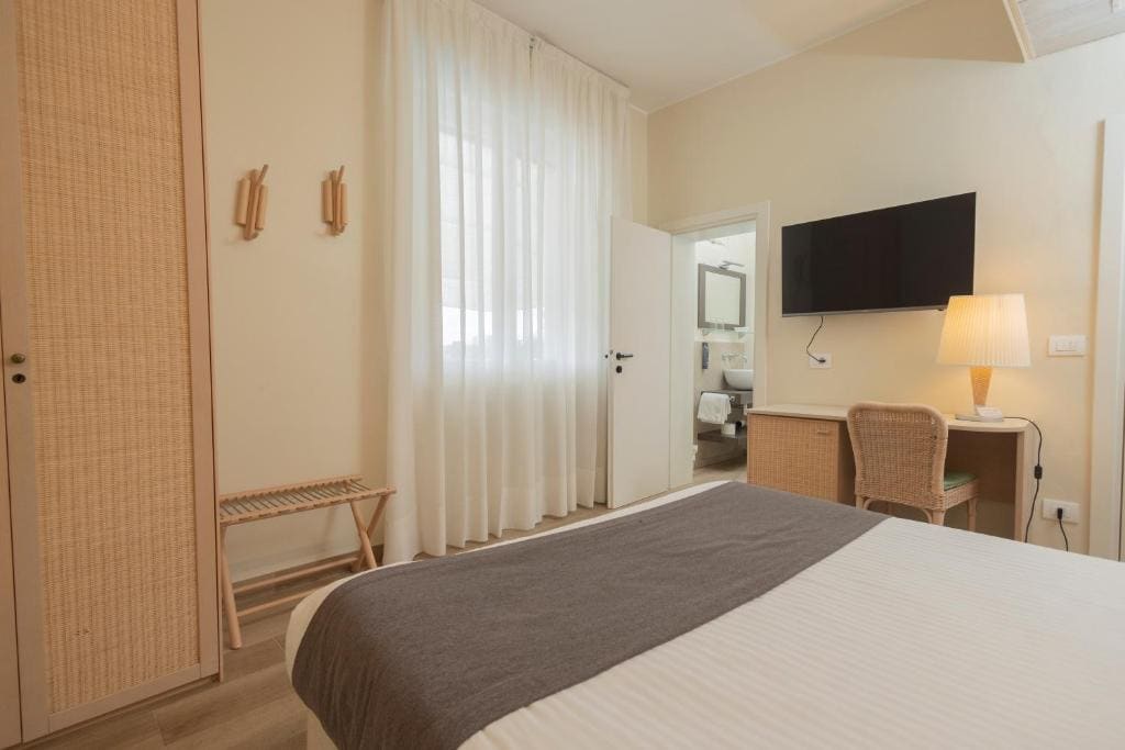 Standard Double Room room - Image 3