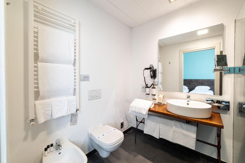 Classic Triple Room room - Image 1