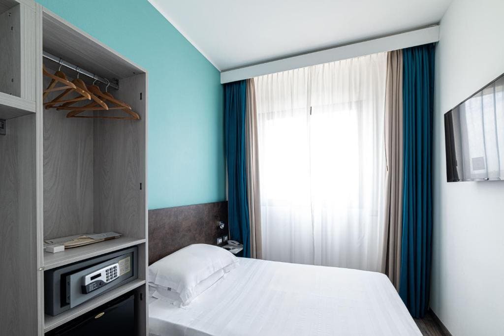 Compact Room room - Image 1