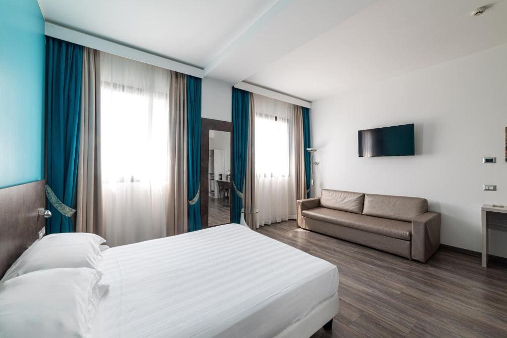 Deluxe Double Room room - Image 1