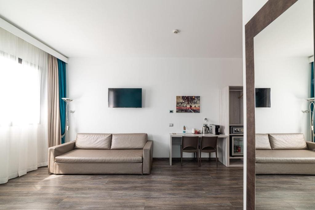 Deluxe Double Room room - Image 3