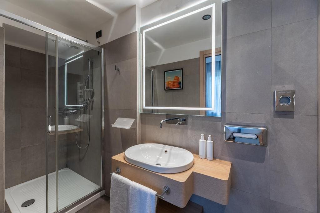 Family Connecting Rooms room - Image 2