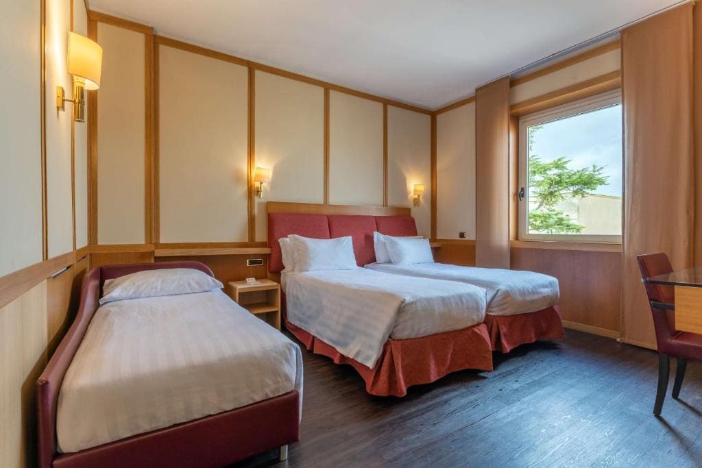 Economy Double Room room - Image 3
