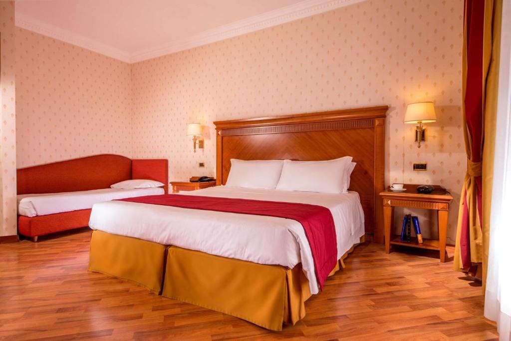 Deluxe King Room room - Image 1