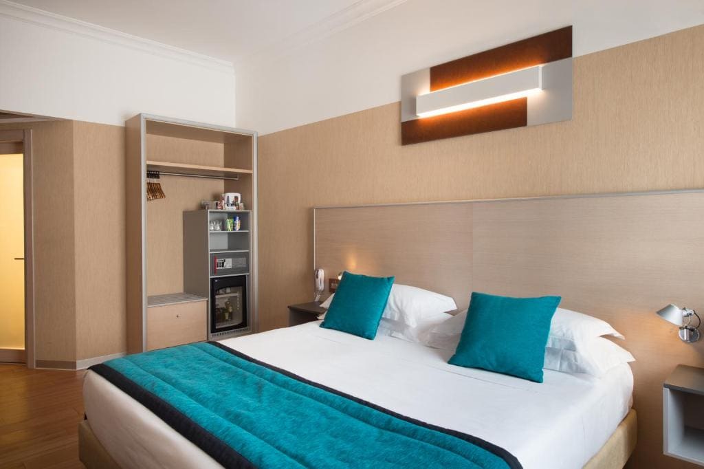 Comfort King Room room - Image 2