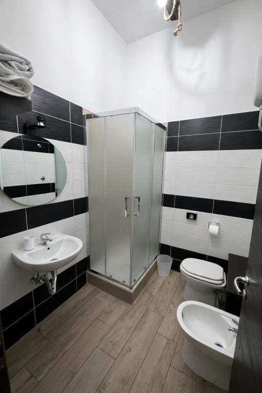 Comfort Quadruple Room room - Image 1