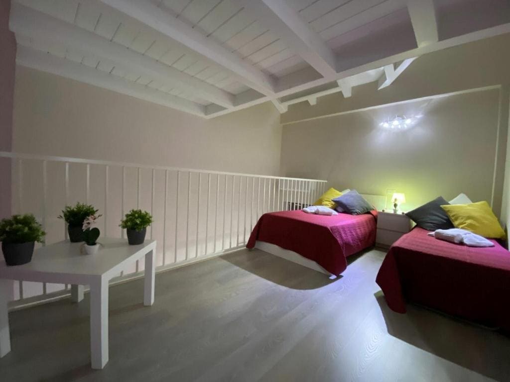 Comfort Quadruple Room room - Image 3