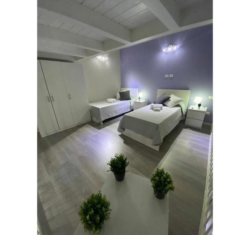 Quadruple Room with Balcony room - Image 3