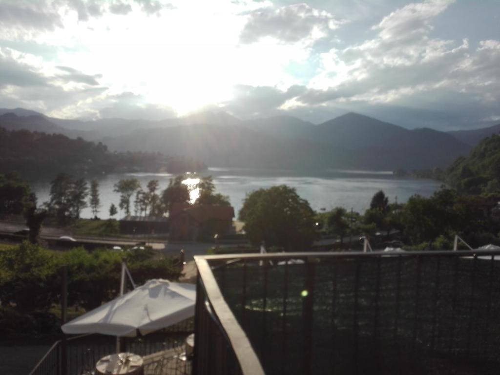 Double Room with Terrace and Lake View room - Image 2