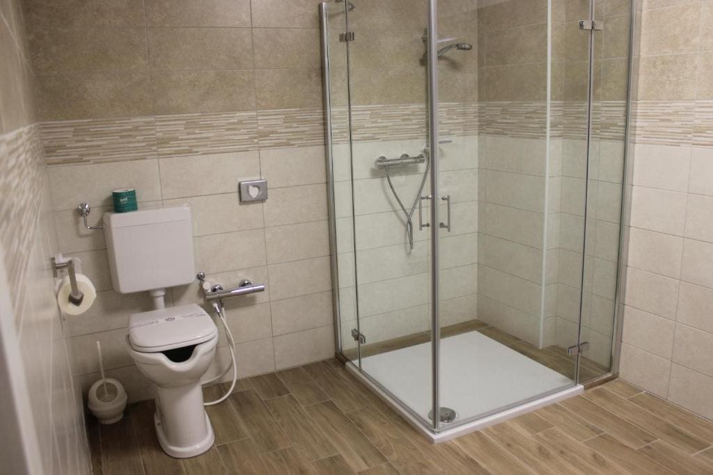 Double or Twin Room - Disability Access room - Image 2