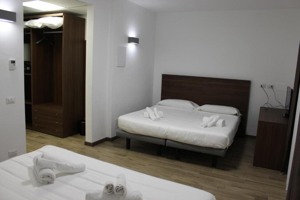Quadruple Room with Garden View room - Image 3
