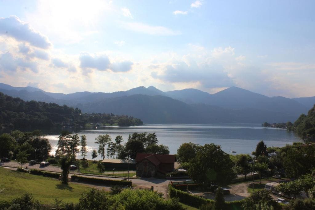 Triple Room with Balcony and Lake View room - Image 2