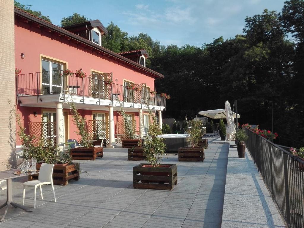 Triple Room with Terrace and Lake View room - Image 2