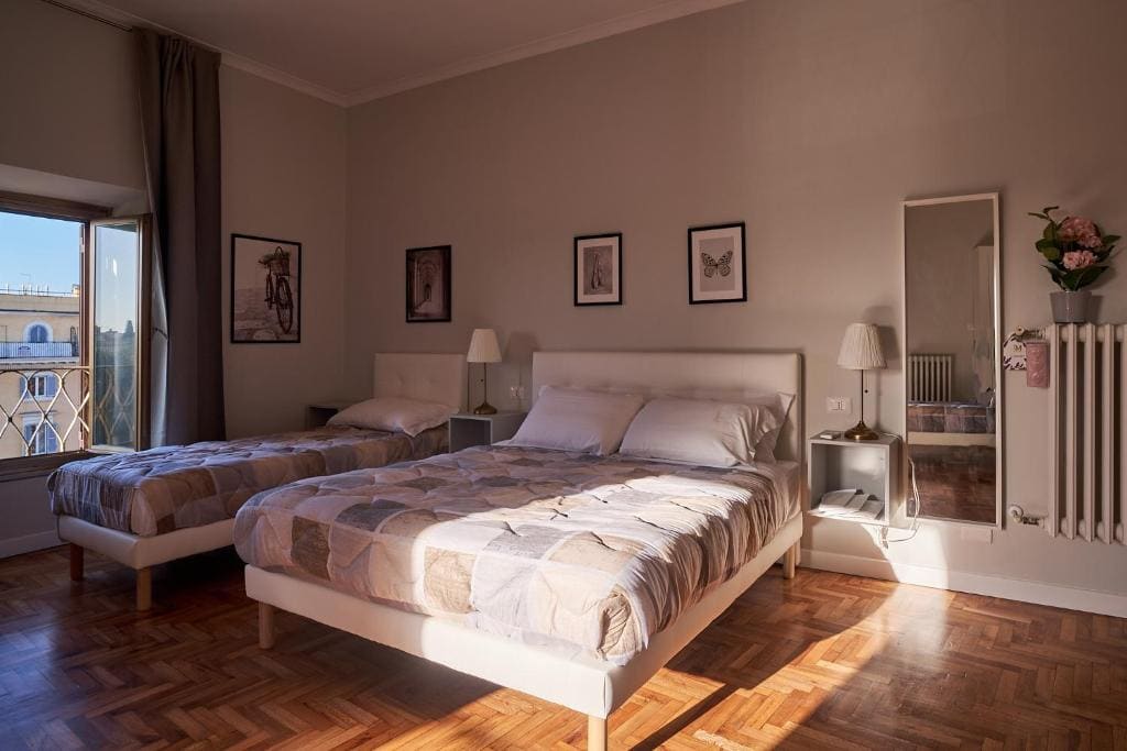 Classic Double Room room - Image 1