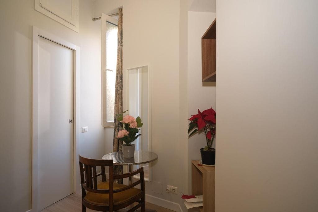 Standard Double Room room - Image 2