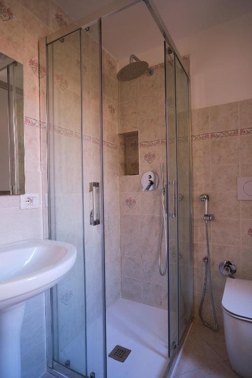 Standard Double Room room - Image 3