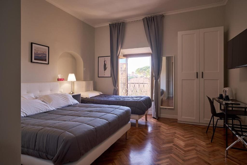 Superior Double Room room - Image 2