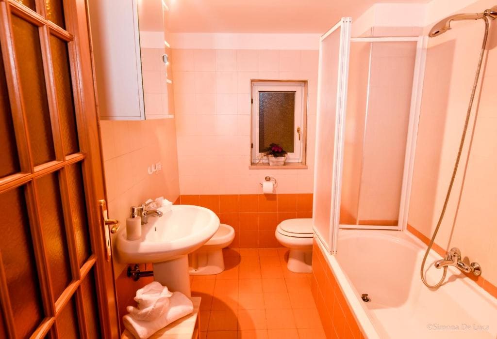 Family Room room - Image 1