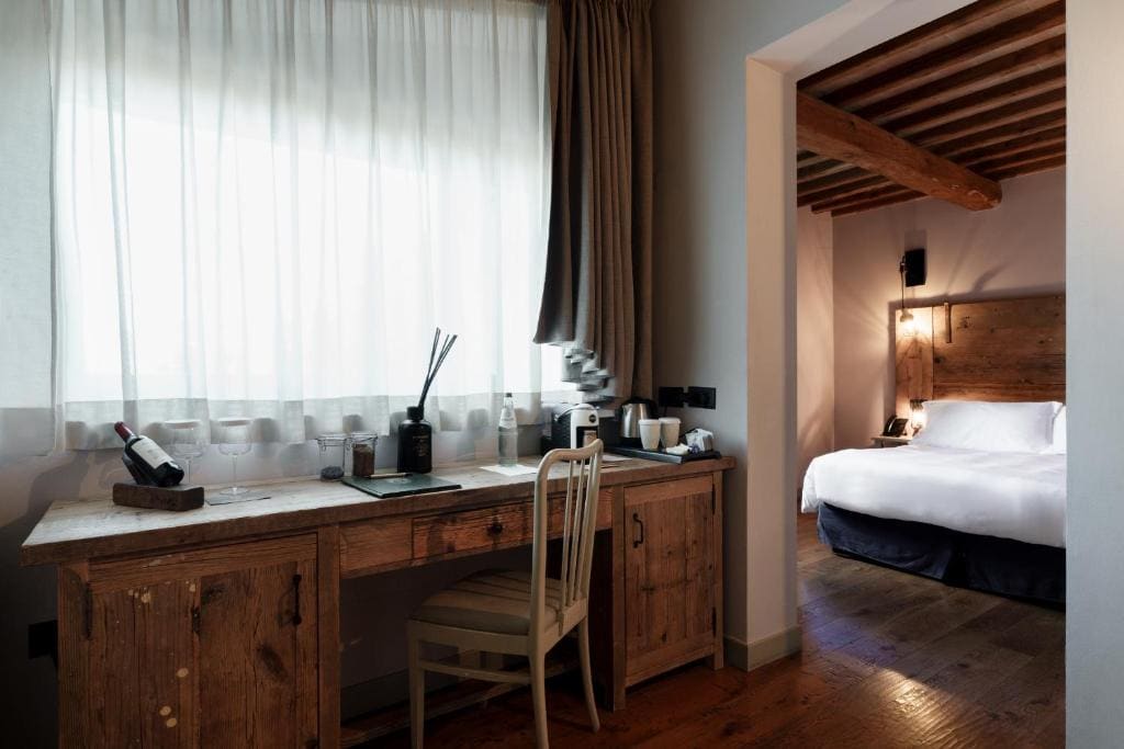 Superior Triple Room room - Image 1