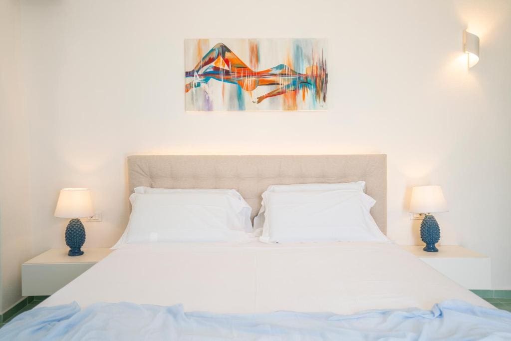 Single Room with Sea View room - Image 2