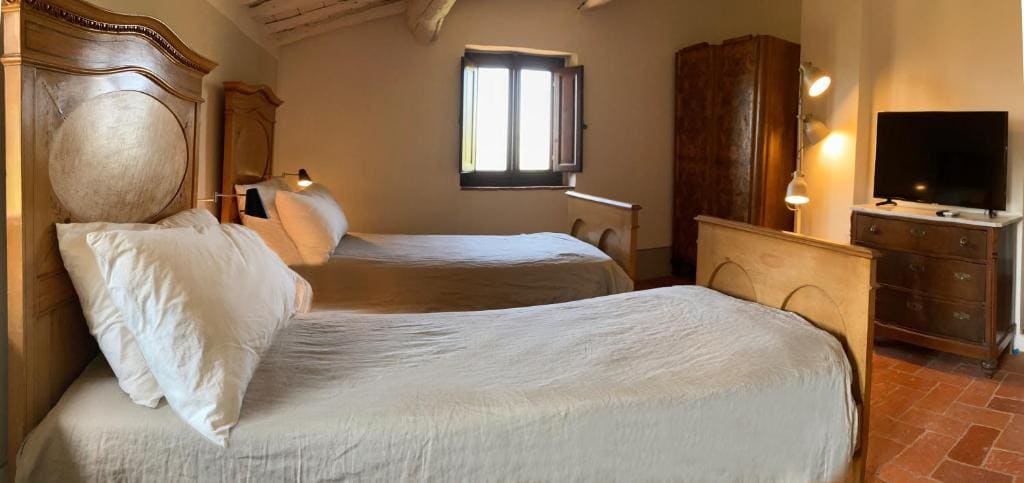 Superior Twin Room room - Image 2