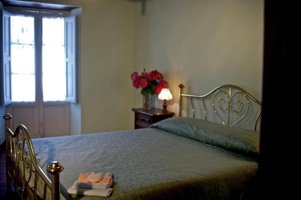 Two Connecting Double Rooms with Private External Bathroom room - Image 1