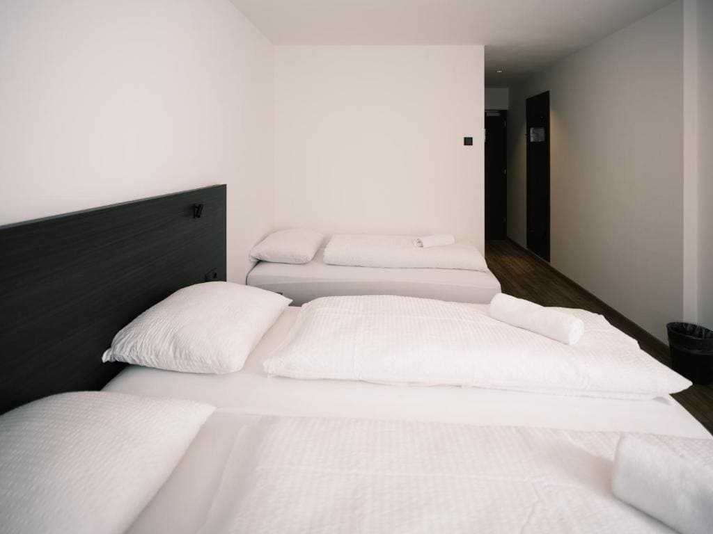 Superior Double or Twin Room room - Image 2